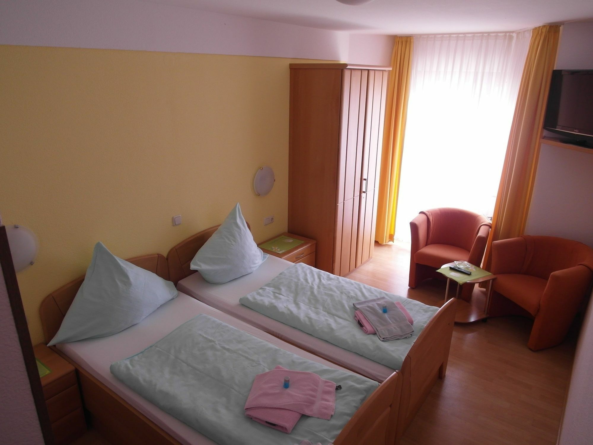 Hotel Zum Weissen Kreuz Altenahr Dış mekan fotoğraf